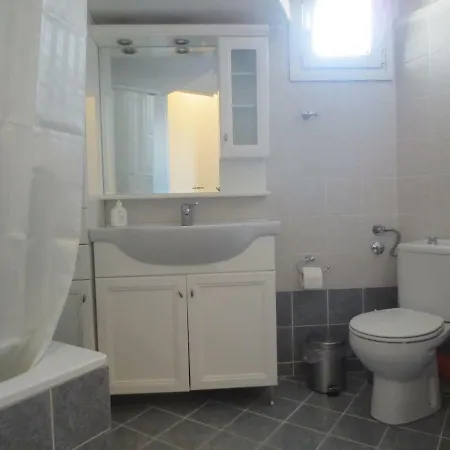 Anna Center Apartment